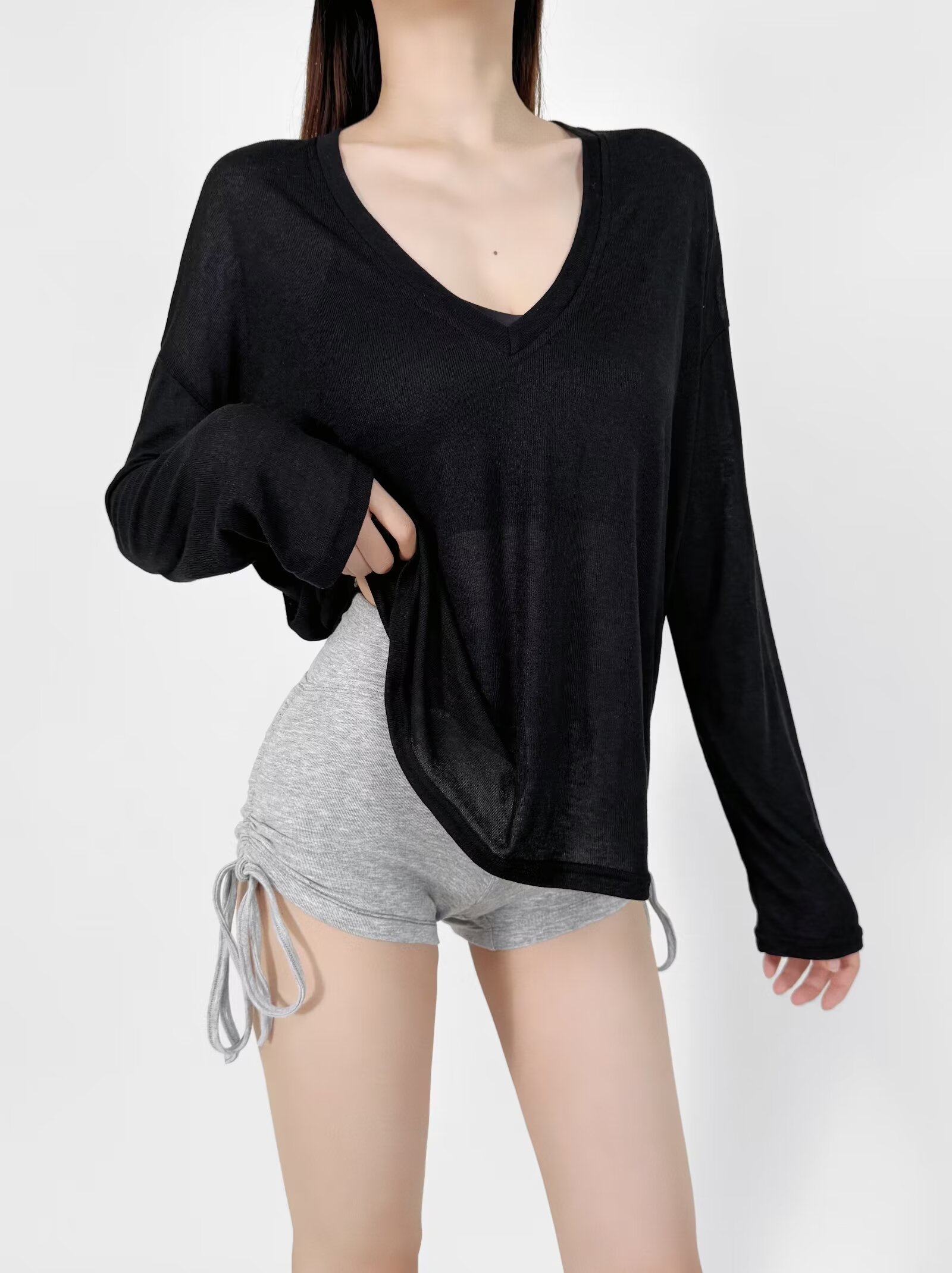 Loose-Fitting Slimming Long Sleeve Deep V-Neck T-Shirt for Women - Lightweight Sun Protection Cover-Up Top in Lazy Style Loose-Fitting Slimming Long Sleeve Deep V-Neck T-Shirt for Women - Lightweight Sun Protection Cover-Up Top in Lazy Style