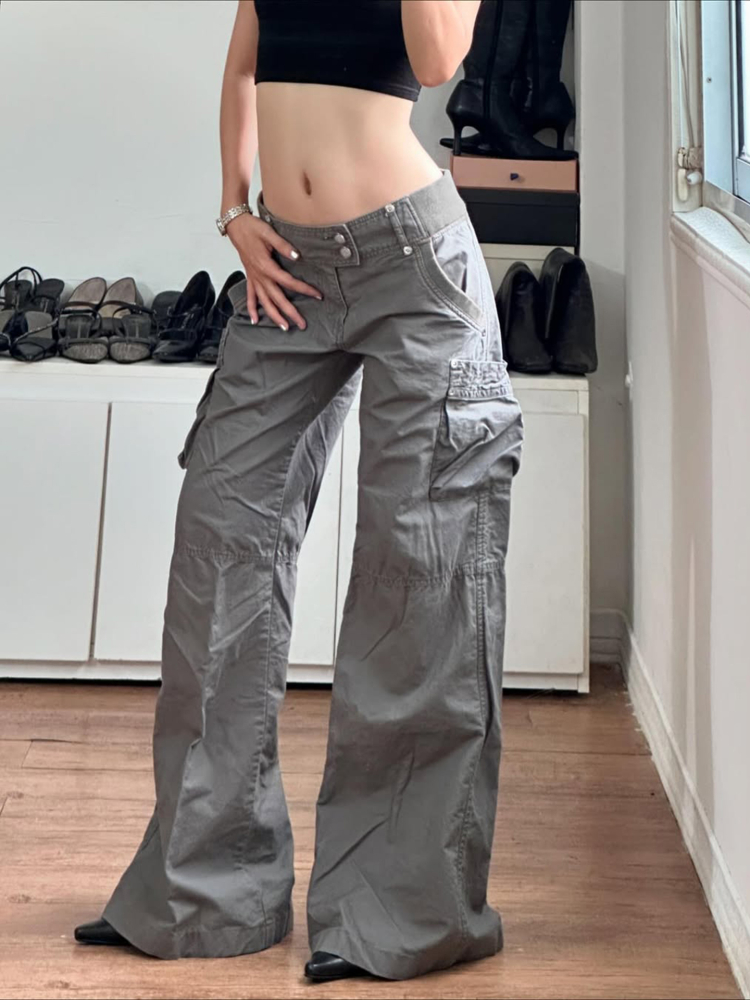 Low-Rise Pleated Cargo Pants for Women - Sexy Wide-Leg Gray Jeans in American Street Style Low-Rise Pleated Cargo Pants for Women - Sexy Wide-Leg Gray Jeans in American Street Style