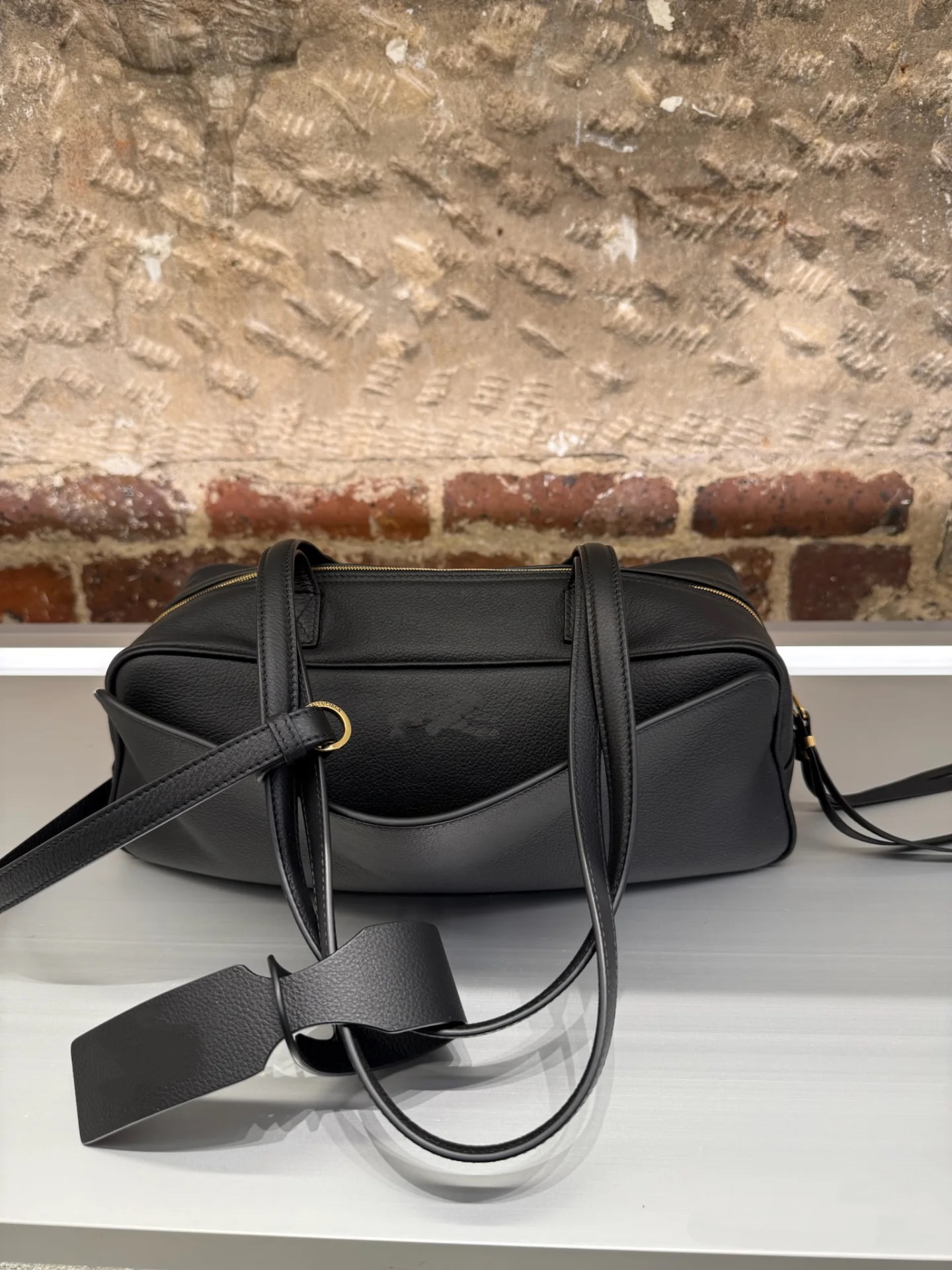 Lychee Pattern Bowling Bag - Versatile Unisex Shoulder Bag in Various Sizes - Trendy Fashion Accessory for Everyday Use Lychee Pattern Bowling Bag - Versatile Unisex Shoulder Bag in Various Sizes - Trendy Fashion Accessory for Everyday Use