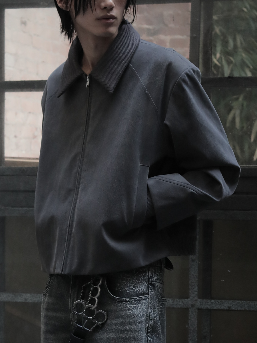 Matte Effect Ribbed Sleeve Leather Jacket with Raglan Structure and Ribbed Cuffs - Chic Fur Coat Style for a Bold Look Matte Effect Ribbed Sleeve Leather Jacket with Raglan Structure and Ribbed Cuffs - Chic Fur Coat Style for a Bold Look