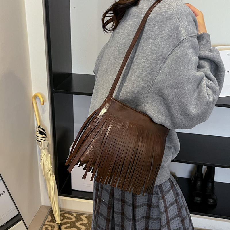 Matte Vintage Tassel Bag for Women - 2025 Korean Style Crossbody Bucket Bag, High-End Minimalist Shoulder Bag Matte Vintage Tassel Bag for Women - 2025 Korean Style Crossbody Bucket Bag, High-End Minimalist Shoulder Bag