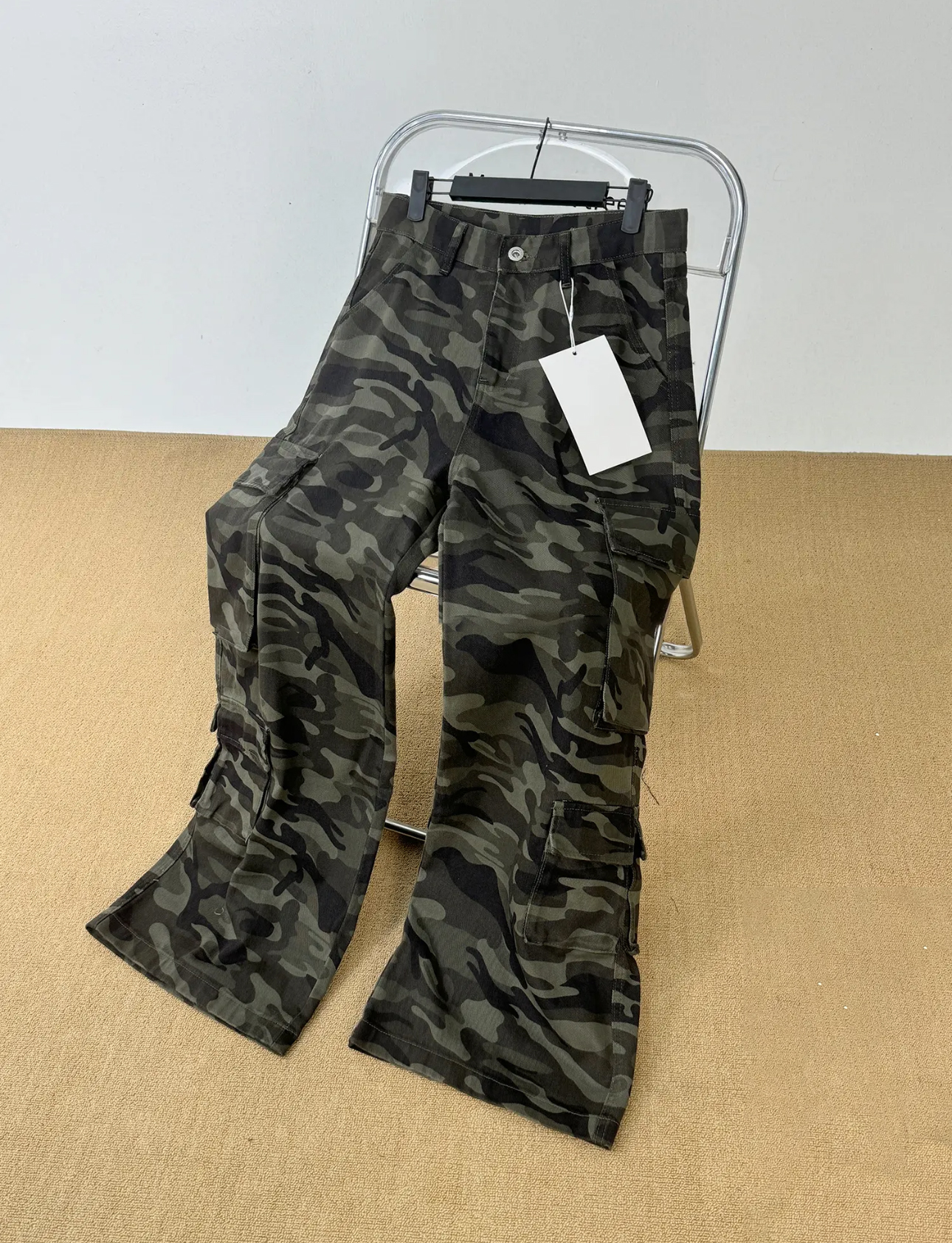 Men's American Retro Heavyweight Camouflage Wide-Leg Casual Pants with Patchwork Pockets - Stylish Loose Fit Workwear