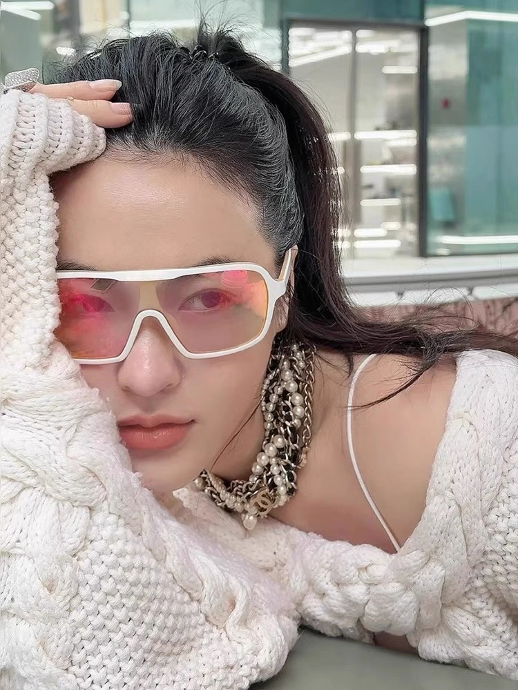 Men's Oversized Cool Sunglasses for Big Faces - Slimming Cycling Windproof Goggles - Trendy 90s Y2K Style Eyewear Men's Oversized Cool Sunglasses for Big Faces - Slimming Cycling Windproof Goggles - Trendy 90s Y2K Style Eyewear