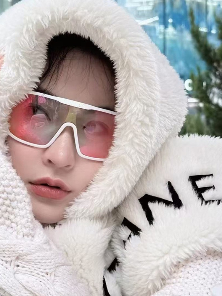 Men's Oversized Cool Sunglasses for Big Faces - Slimming Cycling Windproof Goggles - Trendy 90s Y2K Style Eyewear Men's Oversized Cool Sunglasses for Big Faces - Slimming Cycling Windproof Goggles - Trendy 90s Y2K Style Eyewear