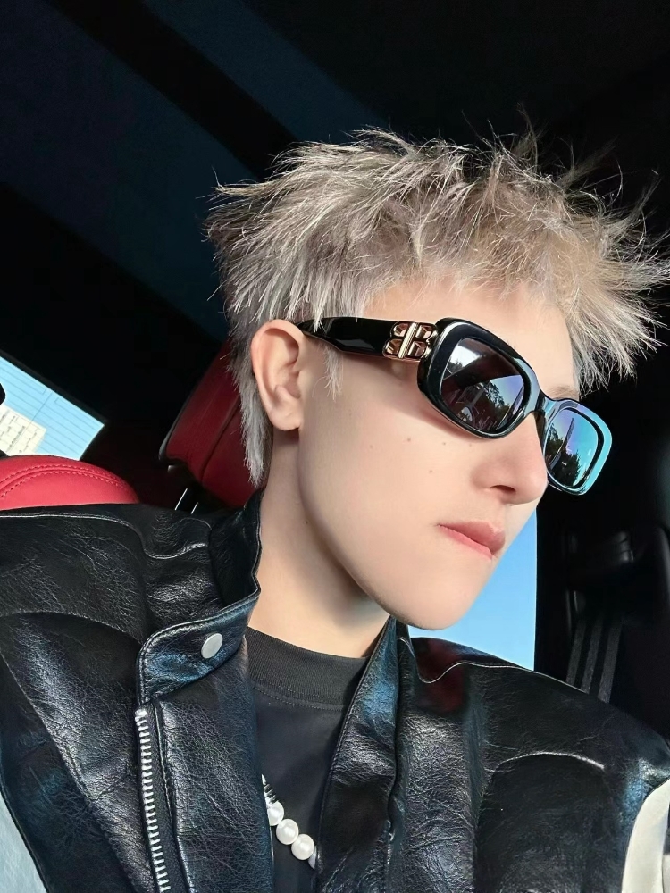 Men's Polarized Square Frame Sunglasses for Big Faces - Trendy UV Protection Driving Shades, Cool Fashion Accessory