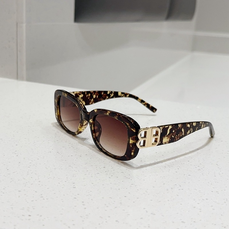 Men's Polarized Square Frame Sunglasses for Big Faces - Trendy UV Protection Driving Shades, Cool Fashion Accessory Men's Polarized Square Frame Sunglasses for Big Faces - Trendy UV Protection Driving Shades, Cool Fashion Accessory