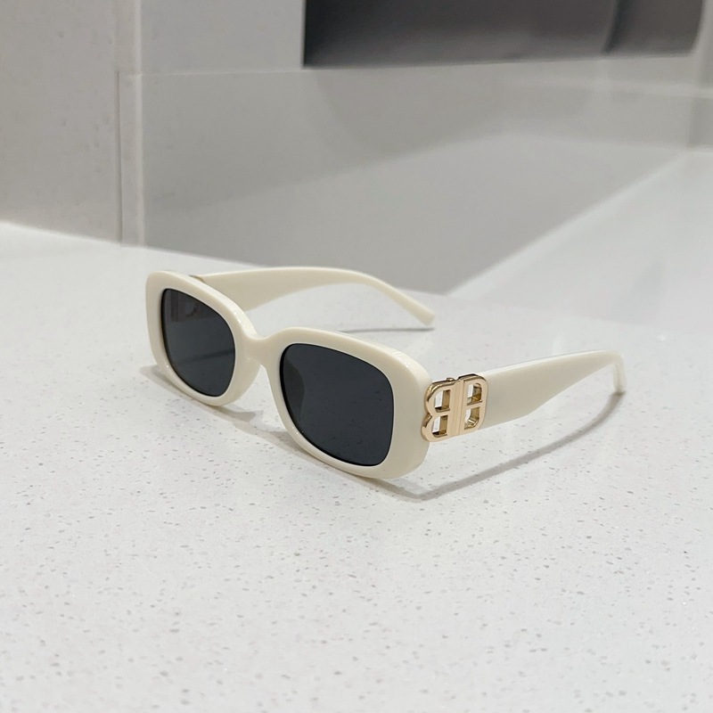 Men's Polarized Square Frame Sunglasses for Big Faces - Trendy UV Protection Driving Shades, Cool Fashion Accessory Men's Polarized Square Frame Sunglasses for Big Faces - Trendy UV Protection Driving Shades, Cool Fashion Accessory