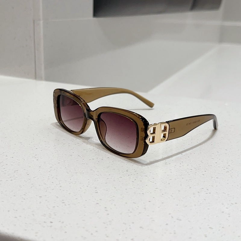 Men's Polarized Square Frame Sunglasses for Big Faces - Trendy UV Protection Driving Shades, Cool Fashion Accessory Men's Polarized Square Frame Sunglasses for Big Faces - Trendy UV Protection Driving Shades, Cool Fashion Accessory