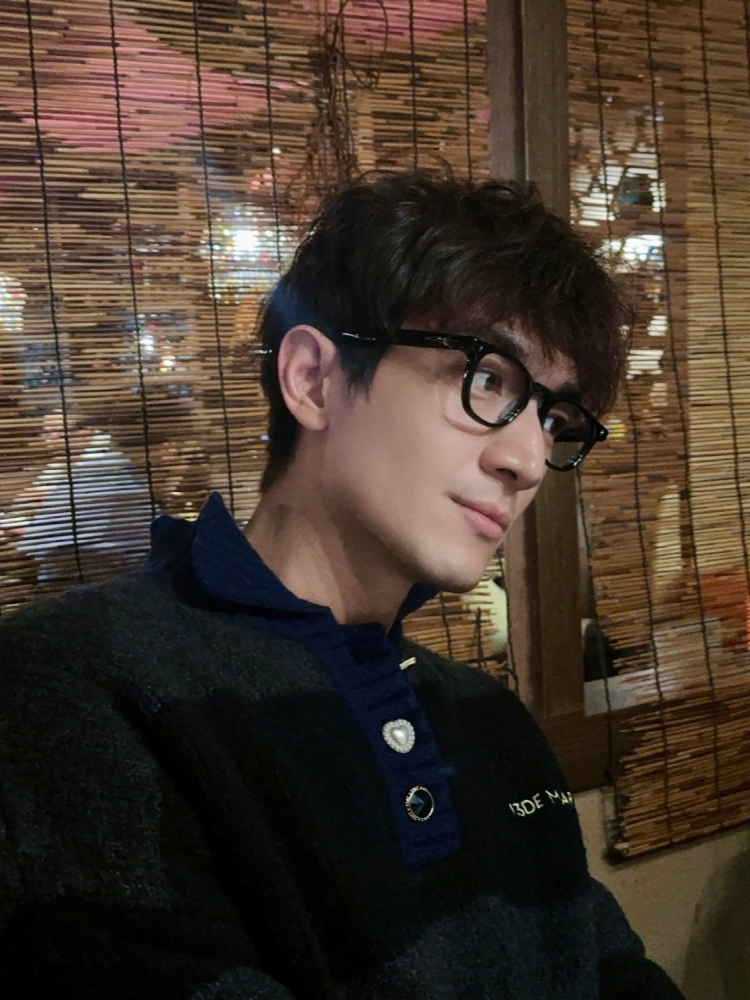 Men's Punk Small Black Frame Glasses - Stylish Prescription-Ready Myopia Glasses for a Handsome Look Men's Punk Small Black Frame Glasses - Stylish Prescription-Ready Myopia Glasses for a Handsome Look