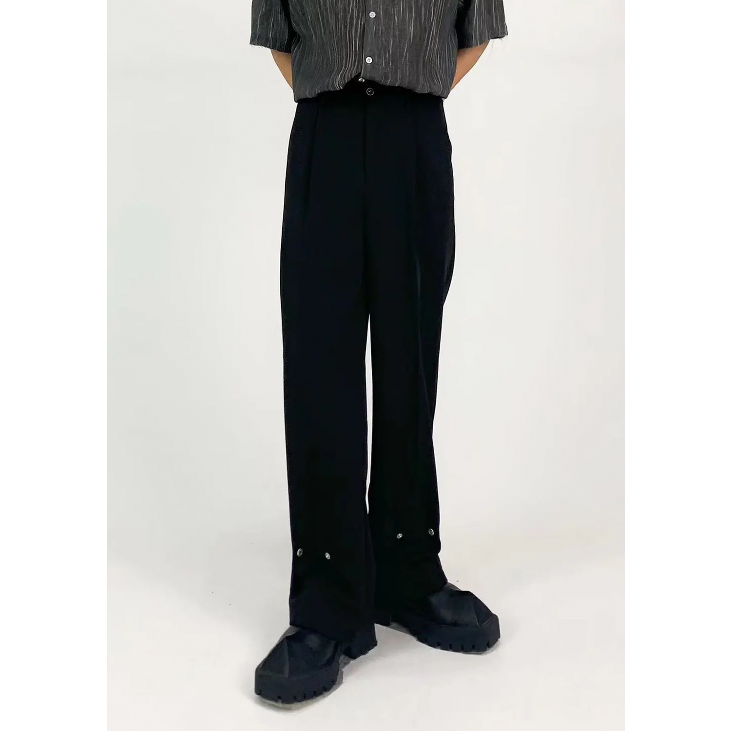 Men's Pure Black Loose Straight-Leg Pants with Metal Button Design - Casual Minimalist High-End Slimming Style