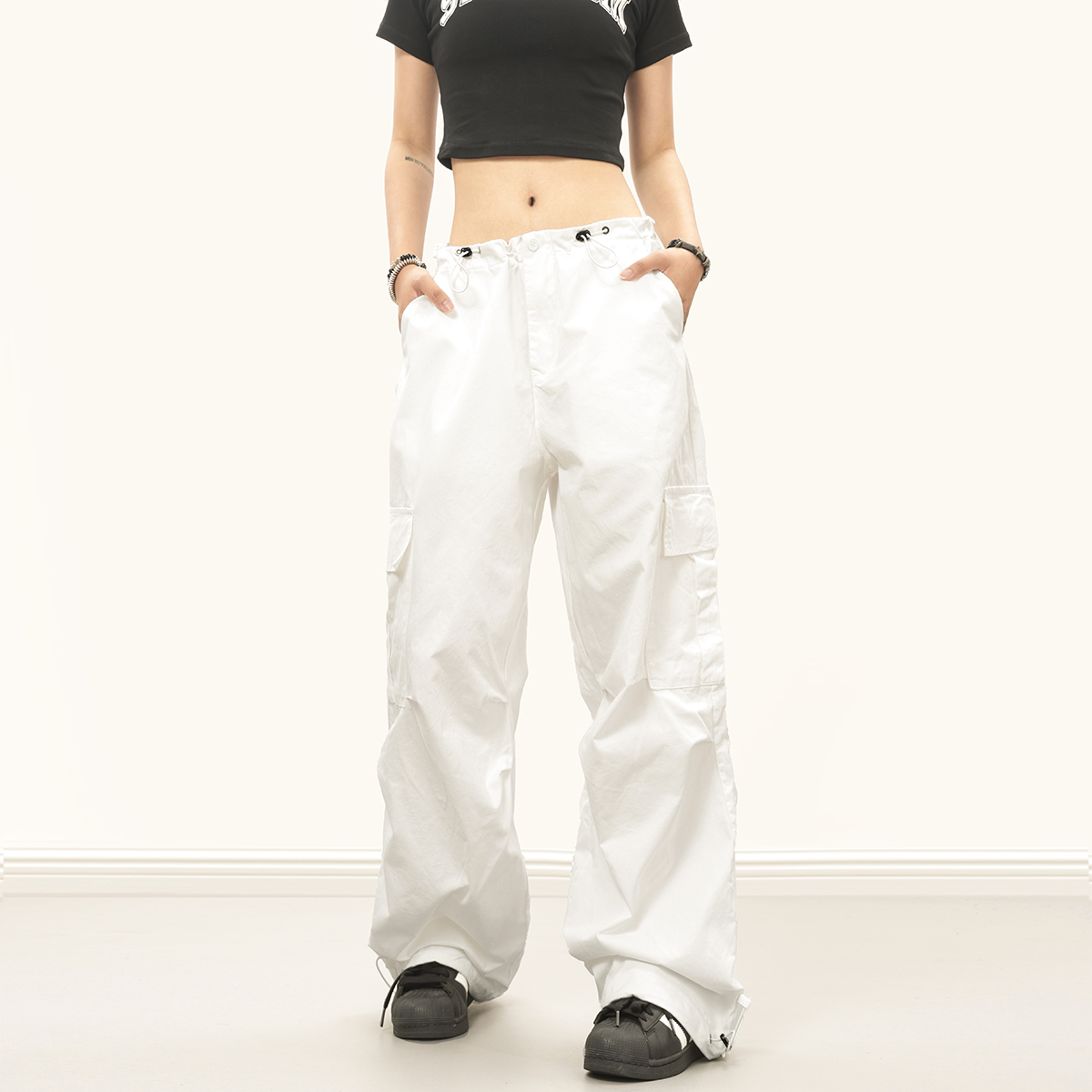 Military Green Heavy-Duty Cargo Pants for Men & Women - Draping Hip-Hop Pleated Slim Straight Style, Urban Fashion Essential Military Green Heavy-Duty Cargo Pants for Men & Women - Draping Hip-Hop Pleated Slim Straight Style, Urban Fashion Essential