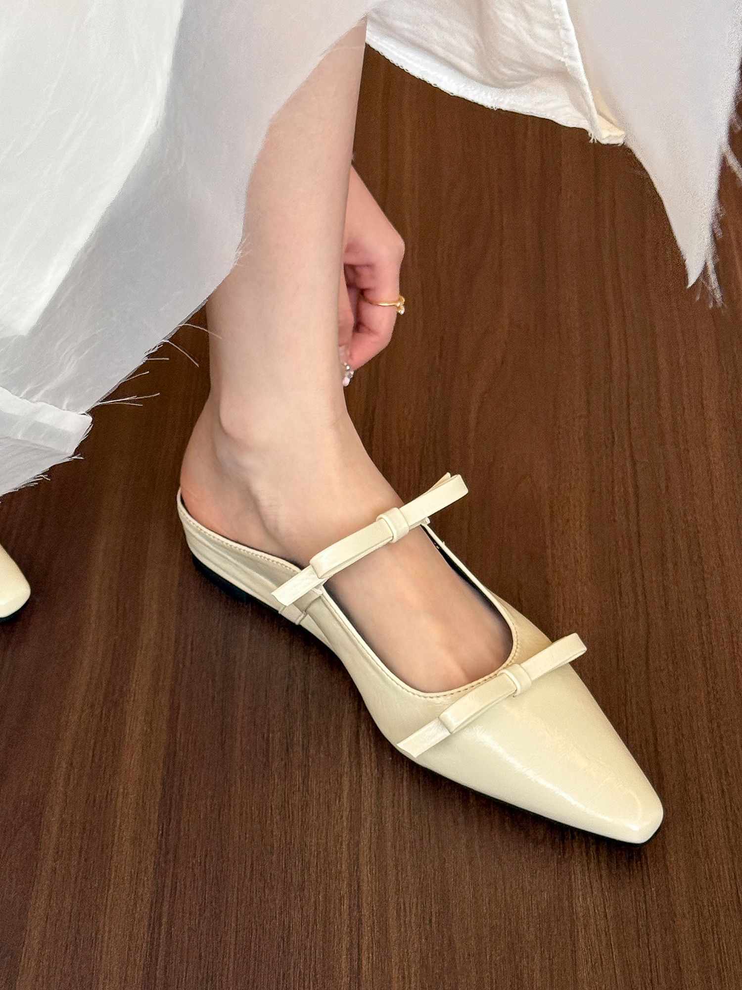 Milk White Pointed Toe Bow Half Slippers for Women - Spring Outdoor Mary Jane Style, Chic and Comfortable Footwear