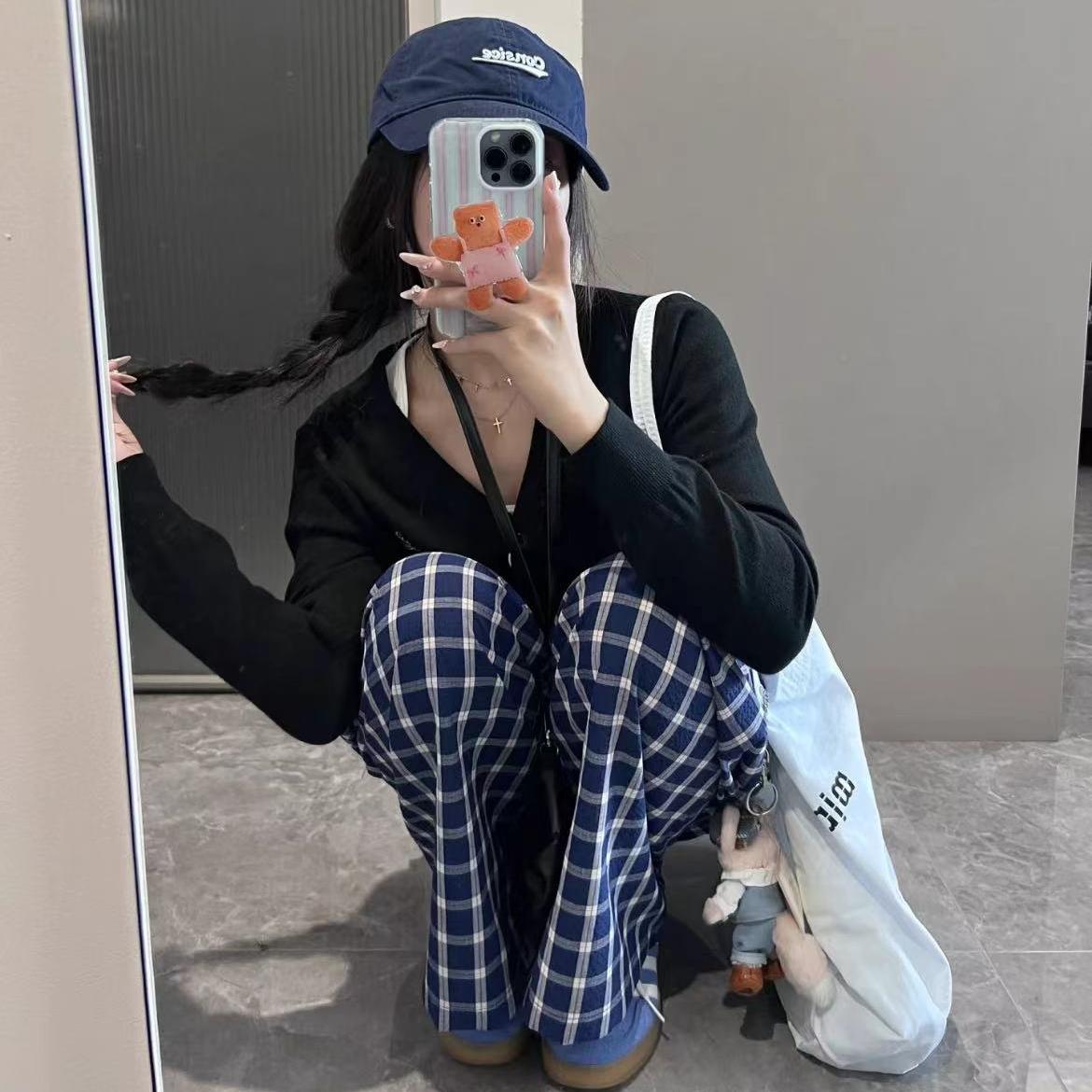 Minimalist Large Capacity Canvas Shoulder Bag for Commuting - Fashionable Personalized Design, Versatile Lazy Wind Letter Style Minimalist Large Capacity Canvas Shoulder Bag for Commuting - Fashionable Personalized Design, Versatile Lazy Wind Letter Style