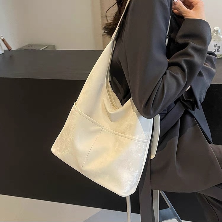 Minimalist Large Capacity Tote Bag - 2025 Casual Versatile Commuter Shoulder Crossbody Bag for Everyday Use
