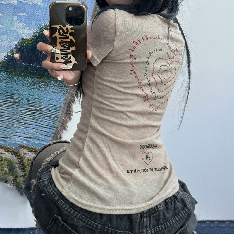 Minimalist Lightweight Knitted T-Shirt - Waist-Hiding Slim Fit Stretch Top, Versatile Basic for Y2K and 90s Style Fashion Minimalist Lightweight Knitted T-Shirt - Waist-Hiding Slim Fit Stretch Top, Versatile Basic for Y2K and 90s Style Fashion