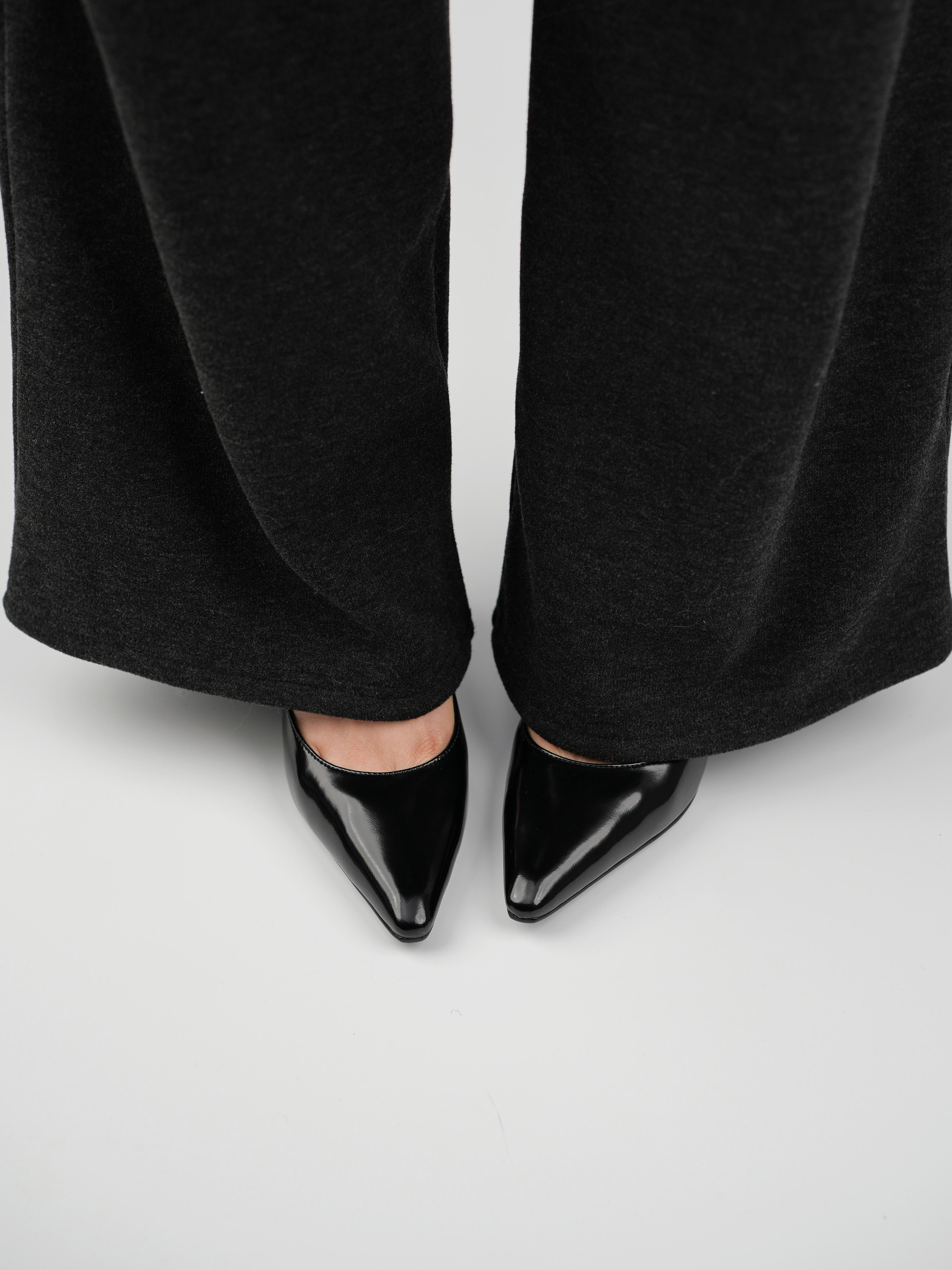 Minimalist Pointed Toe High Heels for Women - Chunky Heel Nude Genuine Leather Slip-On Shoes for Commuting - Elegant Footwear Minimalist Pointed Toe High Heels for Women - Chunky Heel Nude Genuine Leather Slip-On Shoes for Commuting - Elegant Footwear