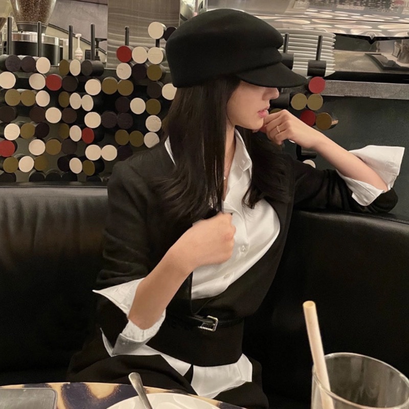 Minimalist Slim-Fit Long Sleeve Shirt for Women - Elegant Sexy Commuting Style, Korean Dongdaemun Design Minimalist Slim-Fit Long Sleeve Shirt for Women - Elegant Sexy Commuting Style, Korean Dongdaemun Design