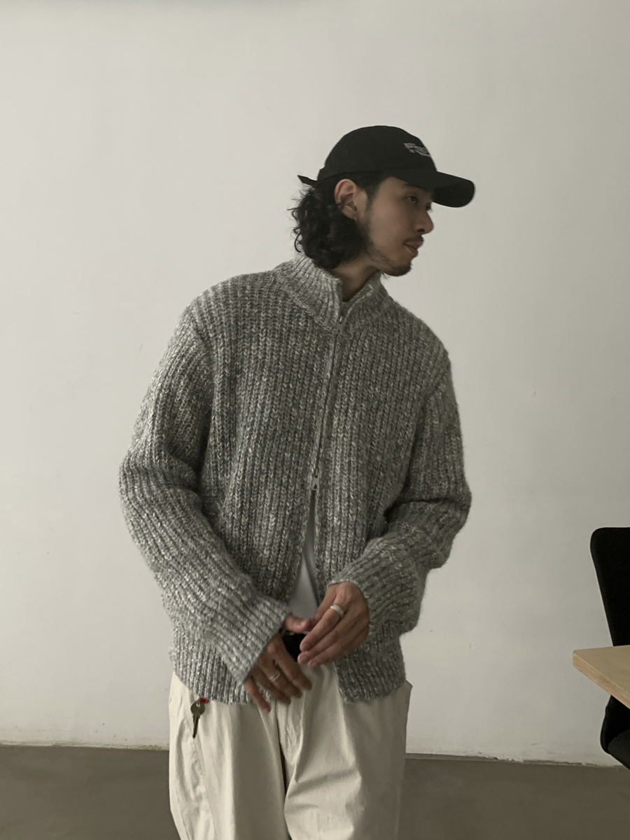 Minimalist Vintage Floral Gray Zipper Sweater Jacket for Men and Women | High-Quality Knitwear with Stand Collar, Y2K Style