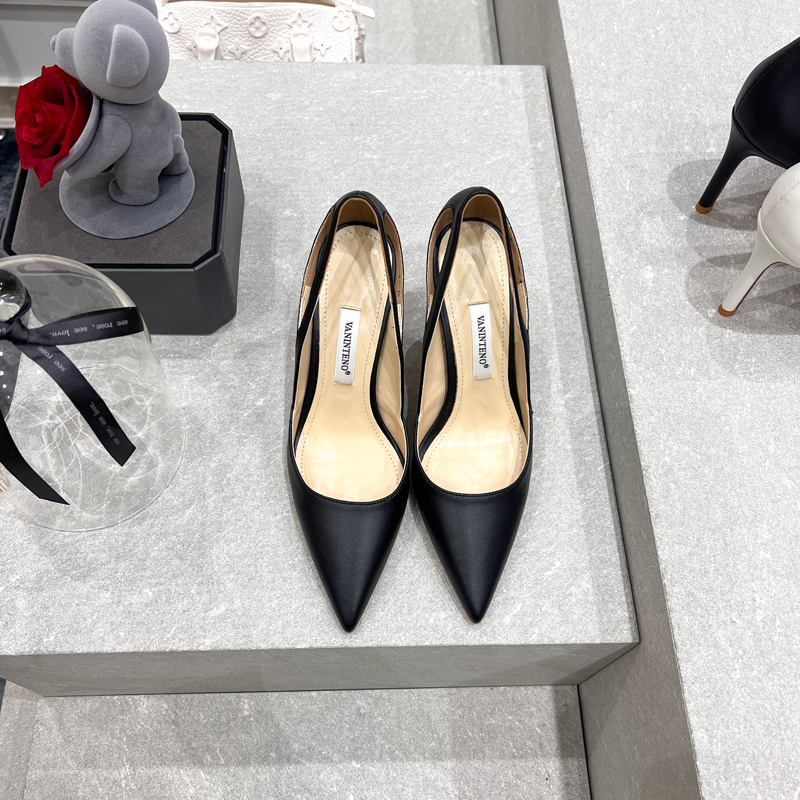 Minimalist White High-Heeled Pointed Toe Spliced Thin Heel Women's Shoes - Elegant European American Fashion Style Minimalist White High-Heeled Pointed Toe Spliced Thin Heel Women's Shoes - Elegant European American Fashion Style