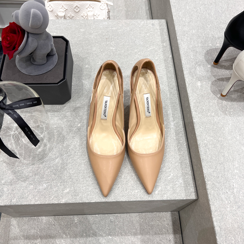 Minimalist White High-Heeled Pointed Toe Spliced Thin Heel Women's Shoes - Elegant European American Fashion Style Minimalist White High-Heeled Pointed Toe Spliced Thin Heel Women's Shoes - Elegant European American Fashion Style