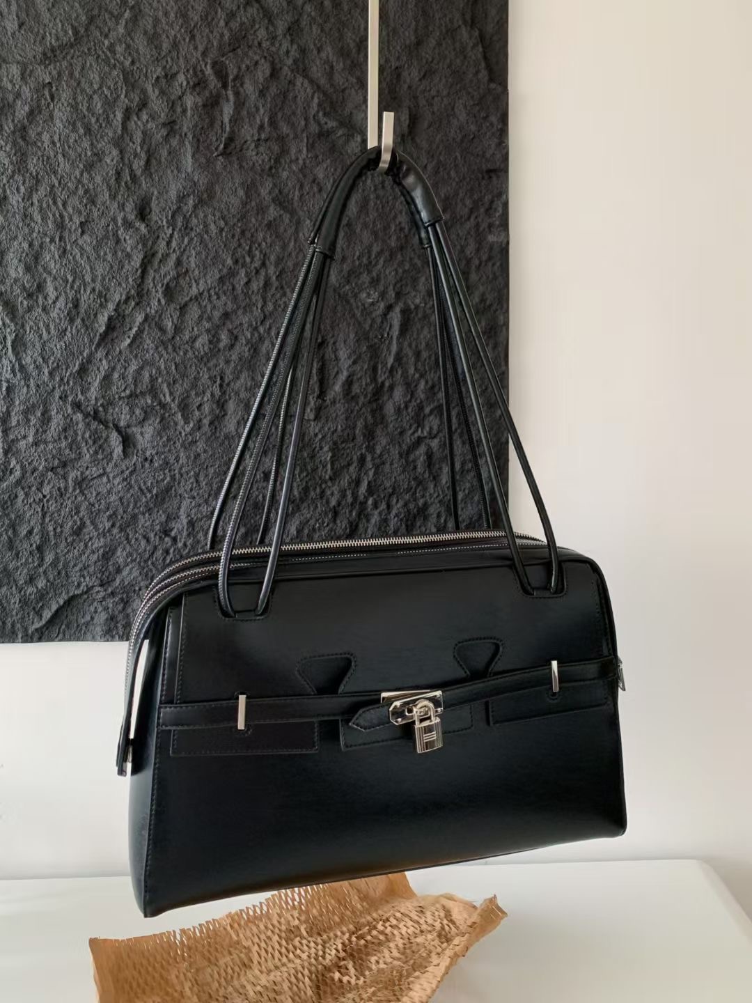 Multi-Layer Zipper Tote Bag for Women - Large Capacity Handheld & Shoulder Bag with Lock, Stylish Underarm Design for Everyday Use