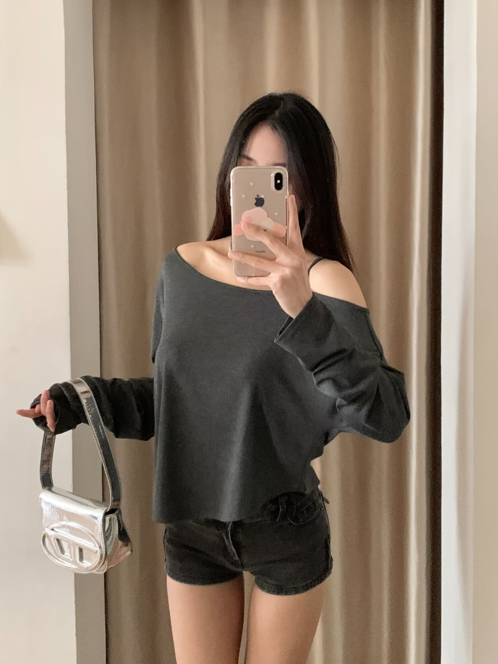 Off-Shoulder Kpop Jazz Street Dance Casual T-Shirt Cover-Up for Women - Stylish Summer Thin Fitted Top Off-Shoulder Kpop Jazz Street Dance Casual T-Shirt Cover-Up for Women - Stylish Summer Thin Fitted Top