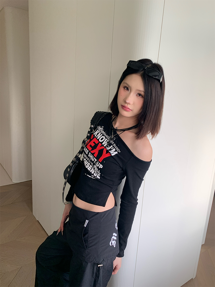 Off-Shoulder Letter Print Sexy Long Sleeve Short T-Shirt for Women - American Retro Slim Fit Base Layer Top, Y2K Style