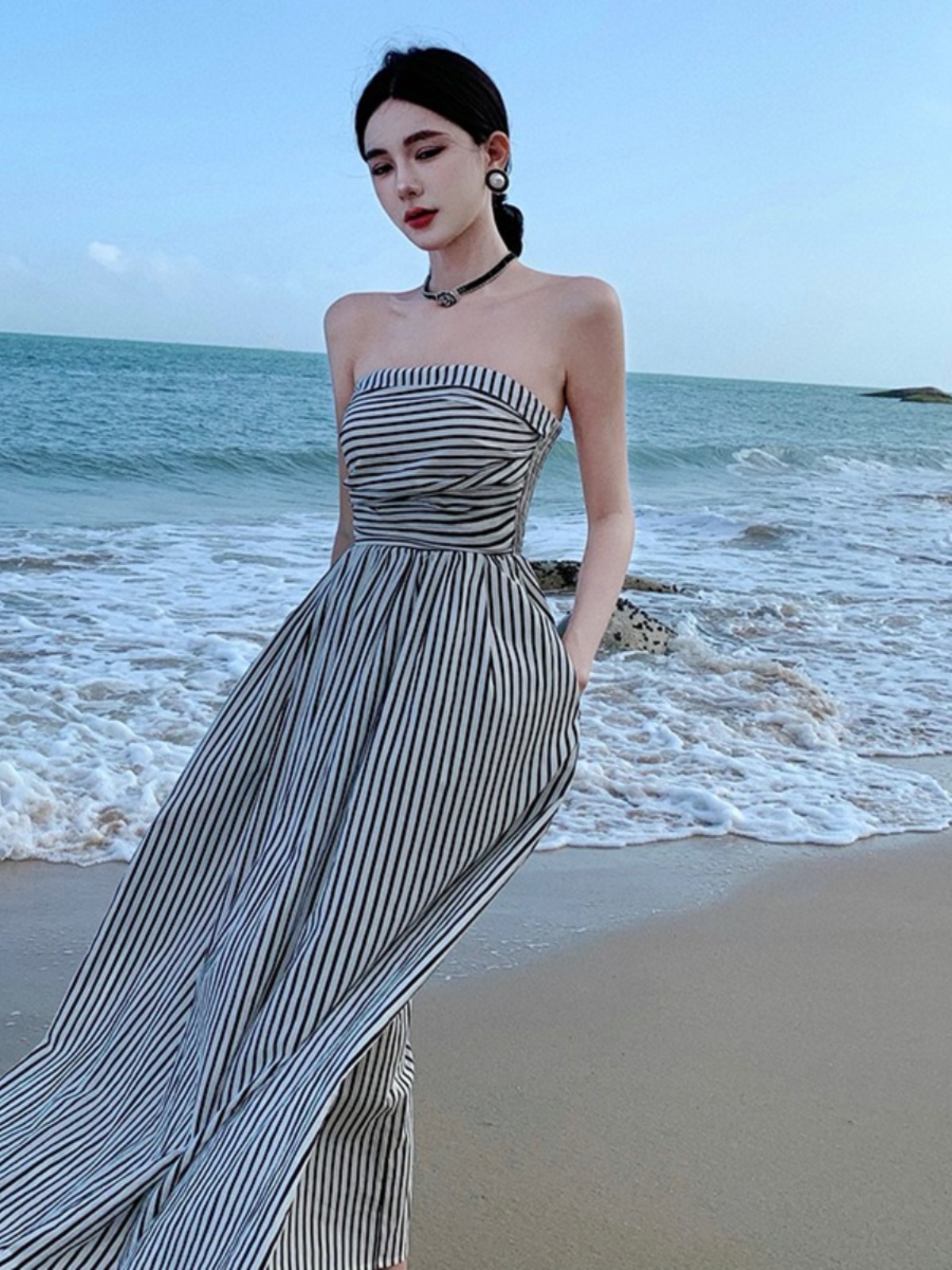Off-Shoulder Ruched Fitted High-Waisted A-Line Striped Dress for Summer French Seaside Vacation Off-Shoulder Ruched Fitted High-Waisted A-Line Striped Dress for Summer French Seaside Vacation
