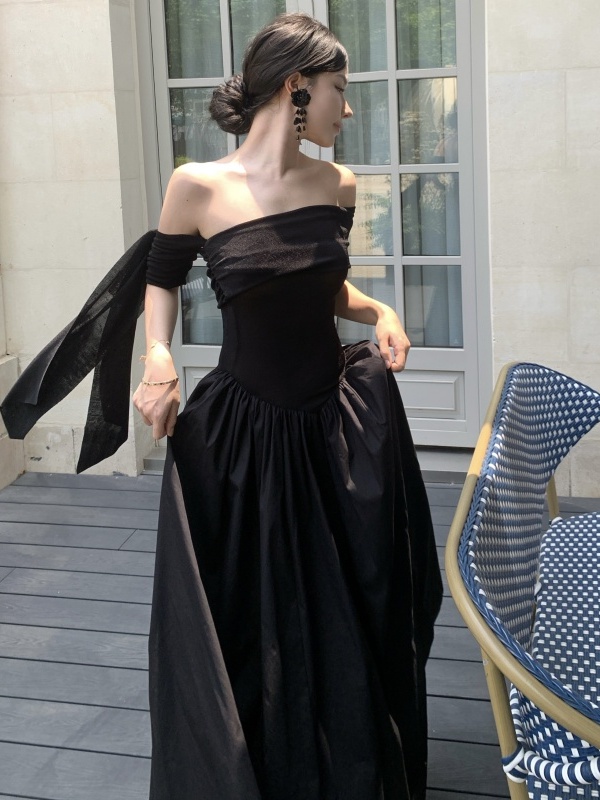 One-Shoulder Black Dress with Flowing Ribbon, Elegant Goddess Gown, Summer Slim Fit, French Hepburn Style, Maxi Dress for Women One-Shoulder Black Dress with Flowing Ribbon, Elegant Goddess Gown, Summer Slim Fit, French Hepburn Style, Maxi Dress for Women