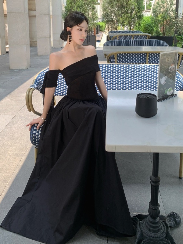One-Shoulder Black Dress with Flowing Ribbon, Elegant Goddess Gown, Summer Slim Fit, French Hepburn Style, Maxi Dress for Women One-Shoulder Black Dress with Flowing Ribbon, Elegant Goddess Gown, Summer Slim Fit, French Hepburn Style, Maxi Dress for Women