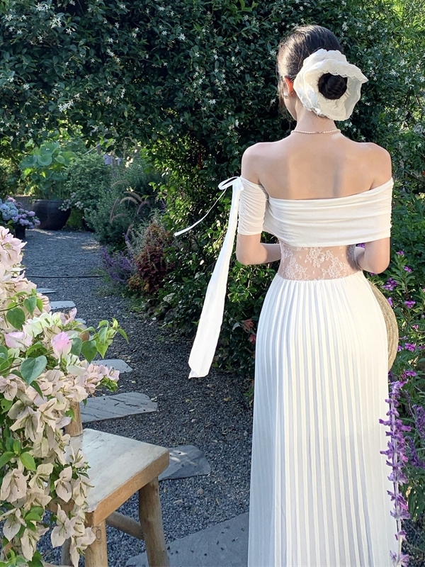 One-Shoulder Lace Splicing Long Dress for Women â€“ Summer High-End Socialite Gown Inspired by French Seaside Vacation