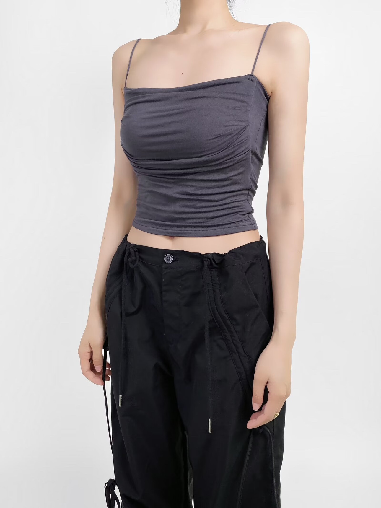 One-Shoulder Ruffled K-Pop Camisole with Chest Pad - Slimming Short Inner Tank Top for Jazz Dance Fitness One-Shoulder Ruffled K-Pop Camisole with Chest Pad - Slimming Short Inner Tank Top for Jazz Dance Fitness
