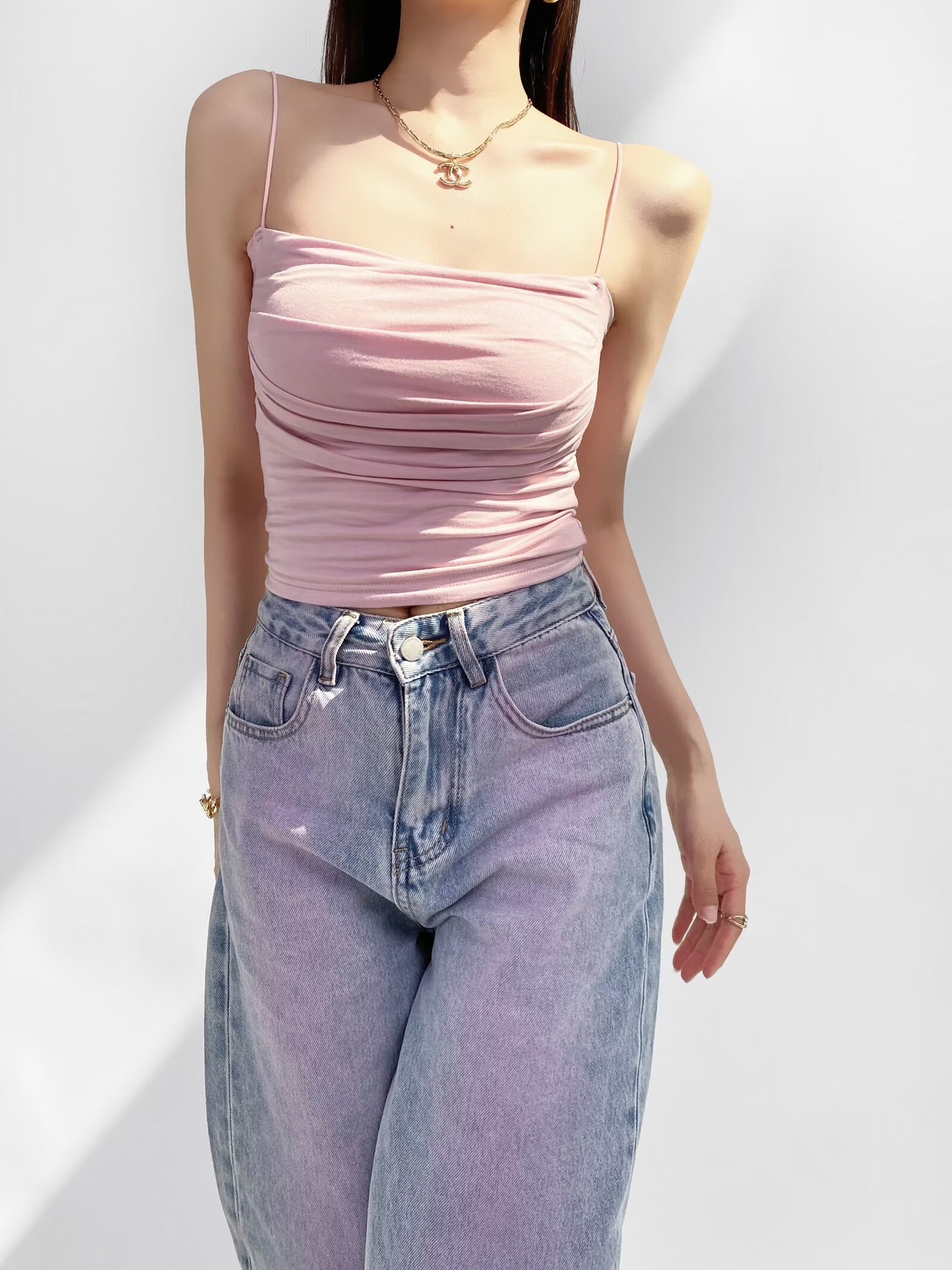 One-Shoulder Ruffled K-Pop Camisole with Chest Pad - Slimming Short Inner Tank Top for Jazz Dance Fitness One-Shoulder Ruffled K-Pop Camisole with Chest Pad - Slimming Short Inner Tank Top for Jazz Dance Fitness