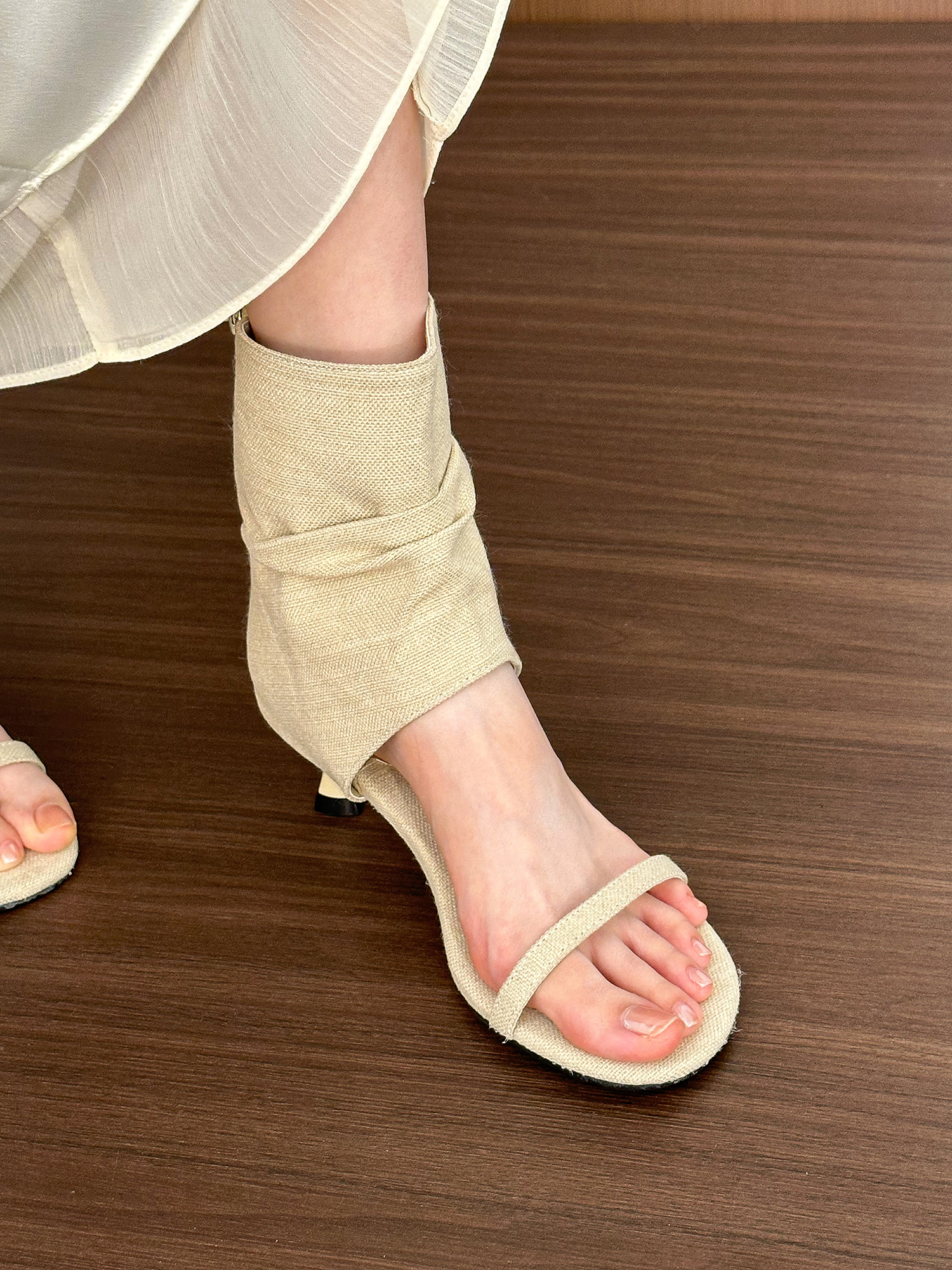 Open-Toe Mid-Heel Boots for Girls, Summer 2025 Trendy Wandering Style, Cool Ma Xing Color, Perfect for Y2K and 90s Fashion