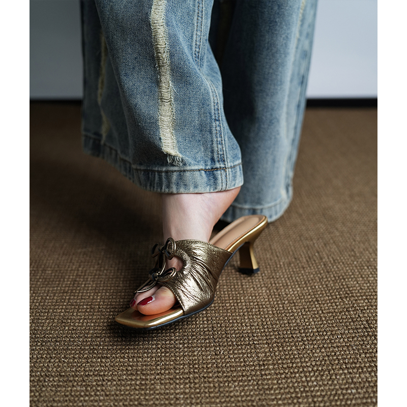 Open-Toe Slip-On Sandals for Women with Thin Mid Heels and Bow - Stylish Golden Vacation Half-Slippers