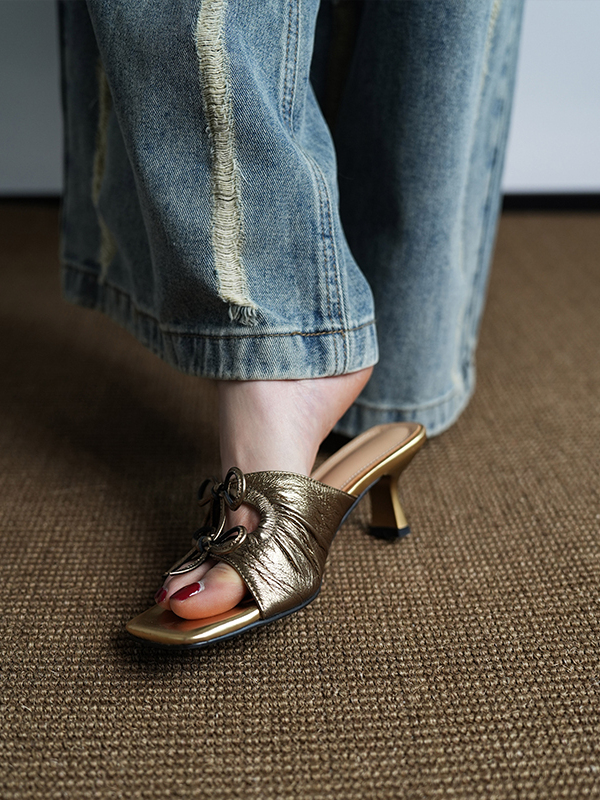 Open-Toe Slip-On Sandals for Women with Thin Mid Heels and Bow - Stylish Golden Vacation Half-Slippers