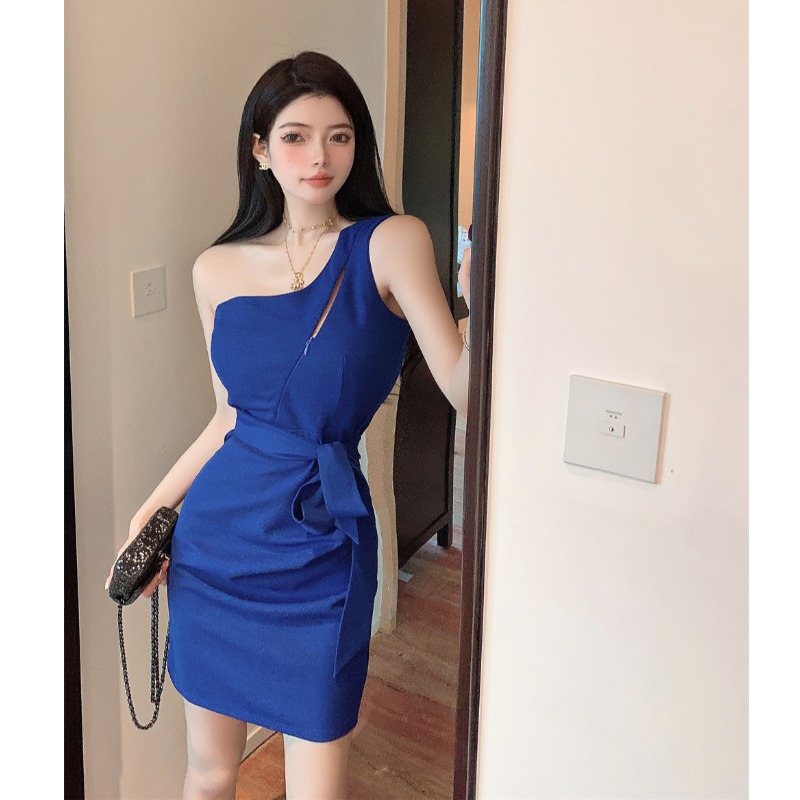 Petite Sexy Off-Shoulder Bodycon Dress for Women, Summer Nightclub Outfit, Alluring Fitted Strap Design