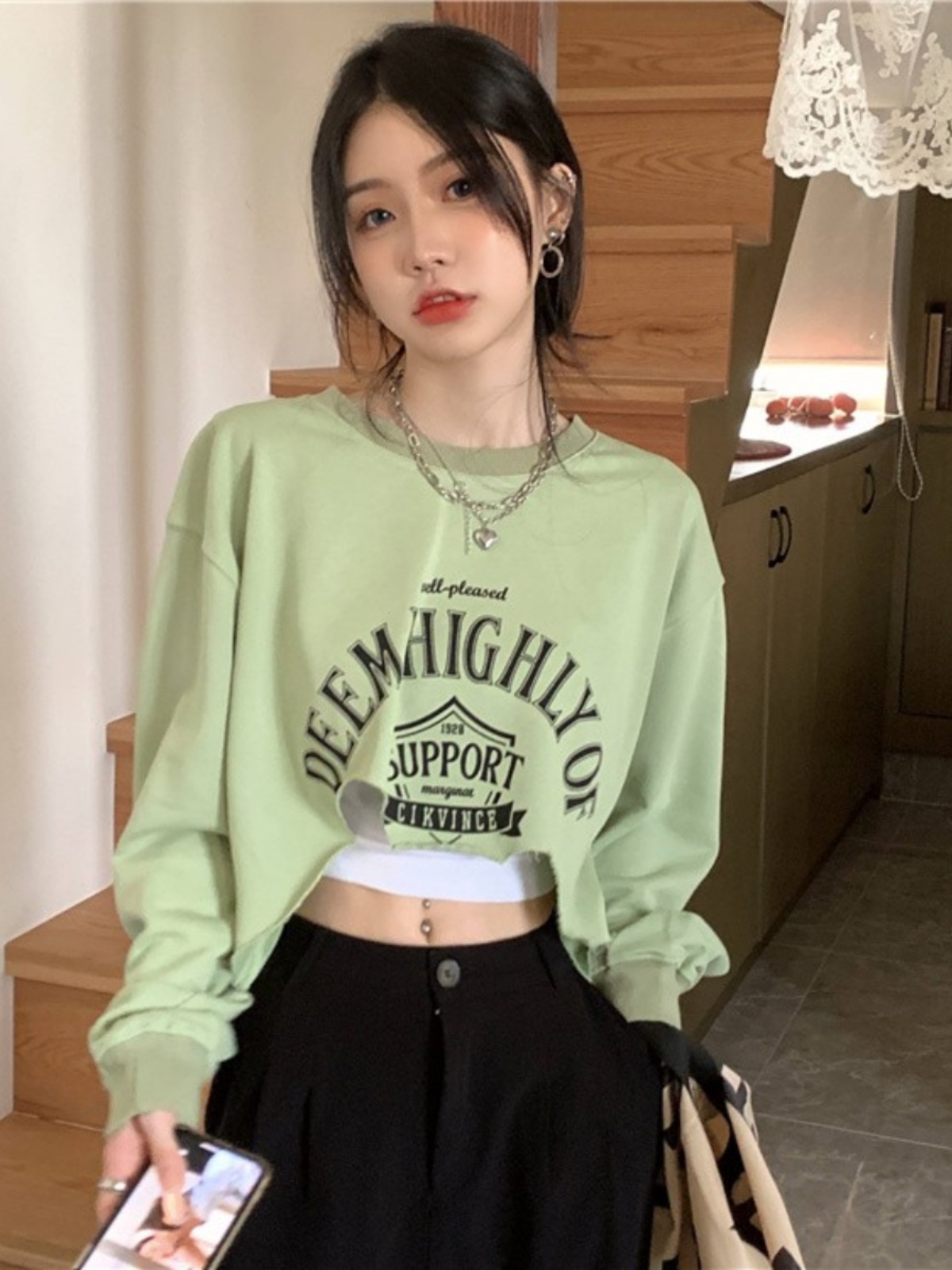 Petite Women's Green Hip-Hop Sweatshirt - American Style Cool Jazz Dance Top for Stage Performances Petite Women's Green Hip-Hop Sweatshirt - American Style Cool Jazz Dance Top for Stage Performances
