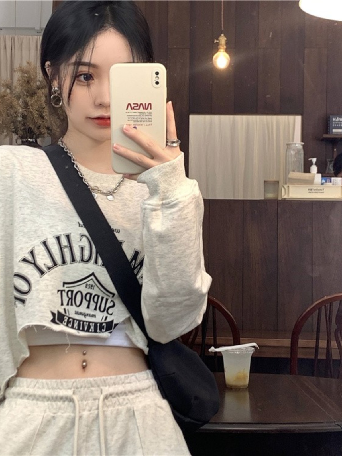 Petite Women's Green Hip-Hop Sweatshirt - American Style Cool Jazz Dance Top for Stage Performances Petite Women's Green Hip-Hop Sweatshirt - American Style Cool Jazz Dance Top for Stage Performances