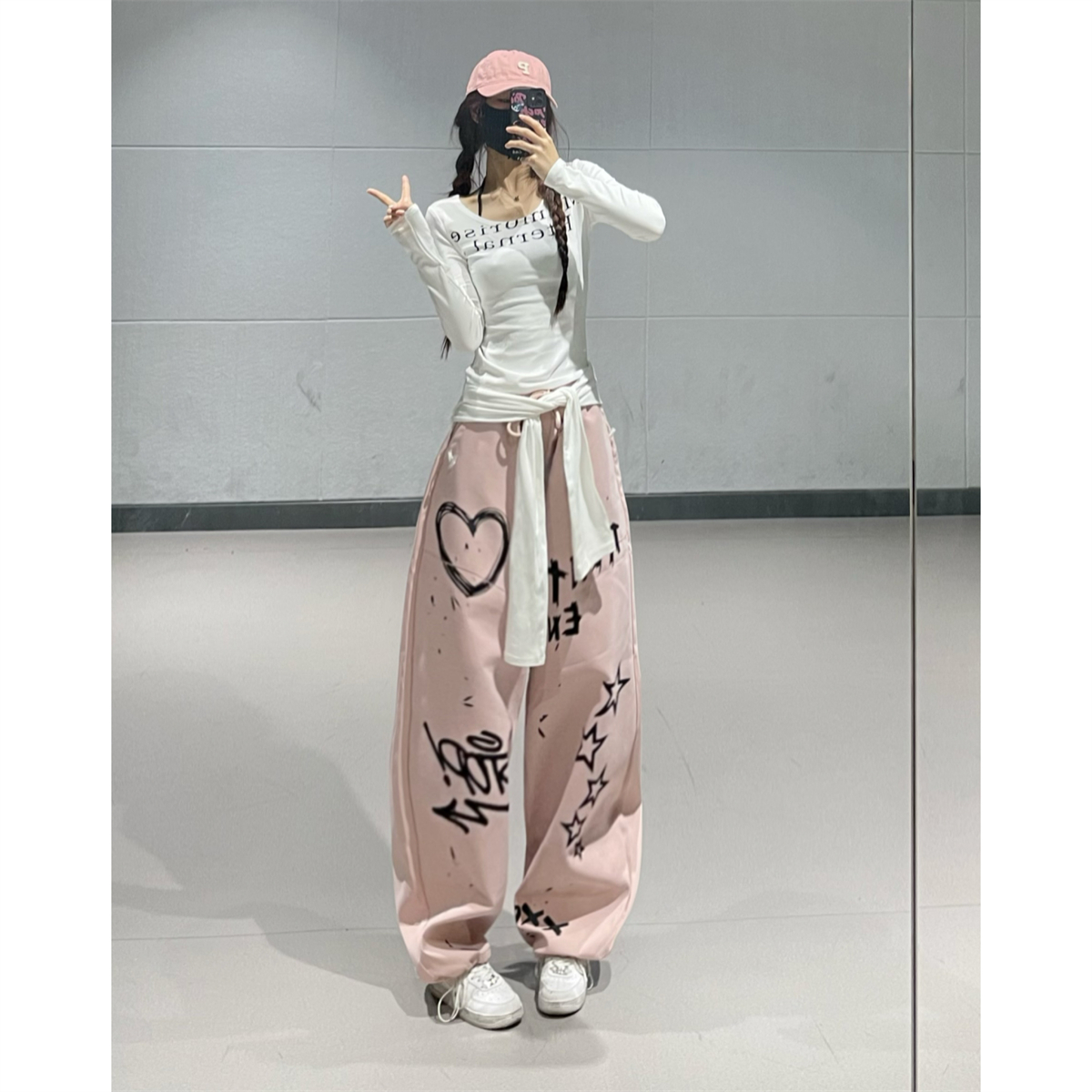 Pink Graffiti Print Jazz Dance Sweatpants for Women - Casual Straight-Leg Pants with Trendy Group Ins Design