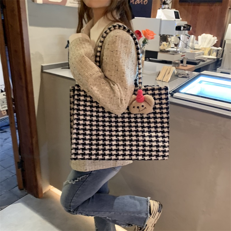 Plaid Wool Tote Bag - Large Capacity, Versatile Design for Classes and Commuting, Women's Laptop Bag, Spring 2025 Style