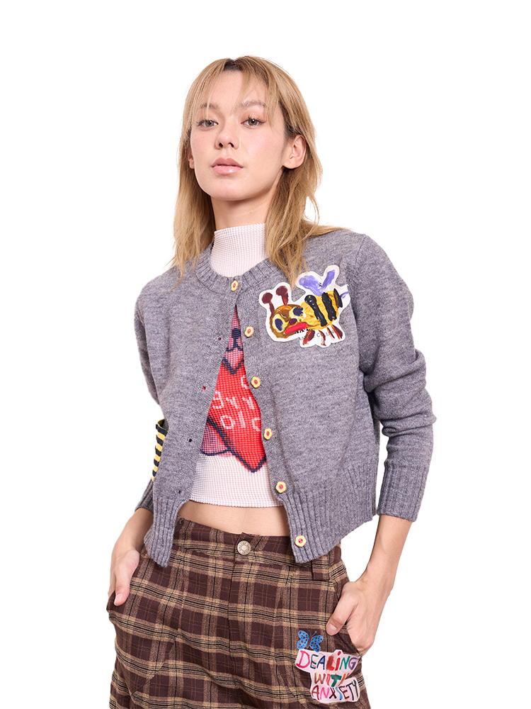 Playful Gray Little Bee Knitted Cardigan - Thin Short Outerwear for Y2K and 90s Inspired Style