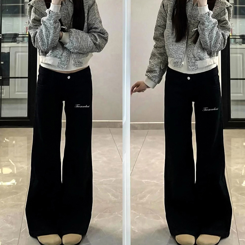 Plus Size Black Flared Jeans for Women - Loose Stretchy Bell-Bottom Pants for Pear-Shaped Figures, Slimming Wide-Leg Design