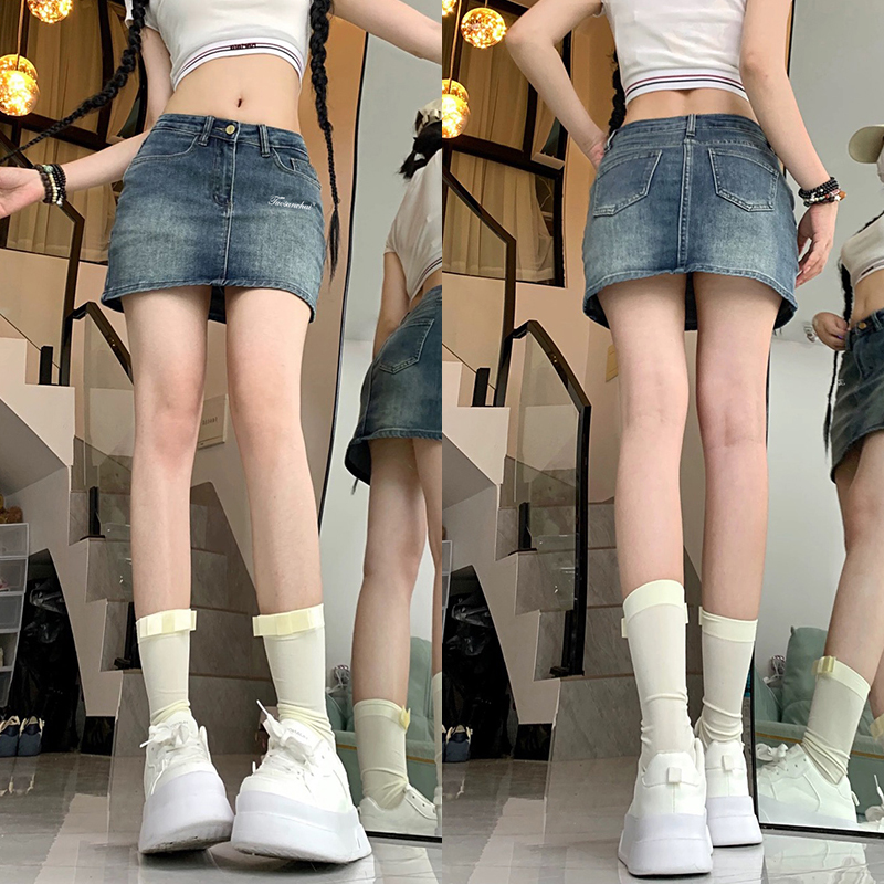 Plus Size High Waist American Retro Denim Skirt for Women, 2025 Summer A-Line Bodycon Design, Slimming and Anti-Exposure