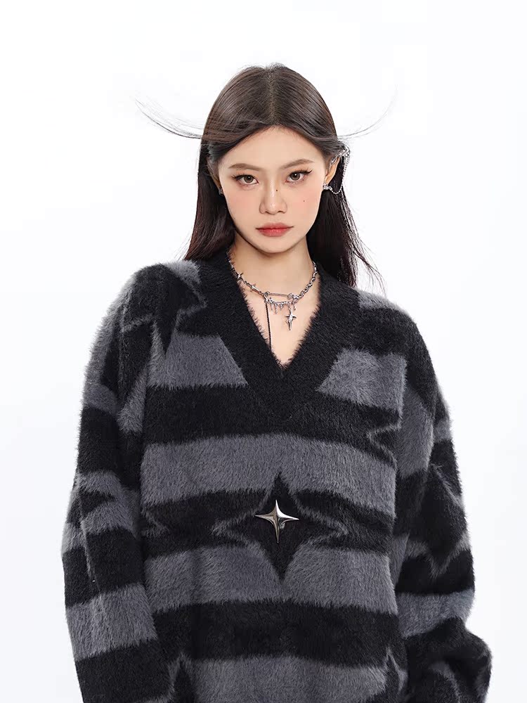 Plush Knitted Pullover Sweater for Women - Lazy Style Atmosphere Top for Autumn Winter - Cozy Knit Fashion Plush Knitted Pullover Sweater for Women - Lazy Style Atmosphere Top for Autumn Winter - Cozy Knit Fashion