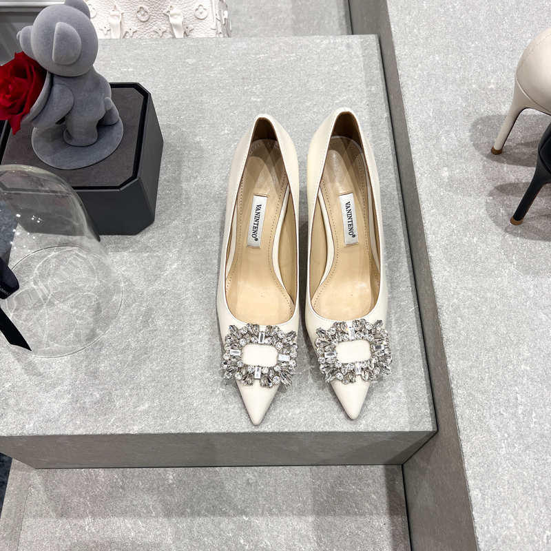 Pointed Toe Rhinestone Buckle Fairy Style High-Heeled Stiletto Party Shoes for Women - Elegant Shallow Mouth Design, 2025 Trend Pointed Toe Rhinestone Buckle Fairy Style High-Heeled Stiletto Party Shoes for Women - Elegant Shallow Mouth Design, 2025 Trend