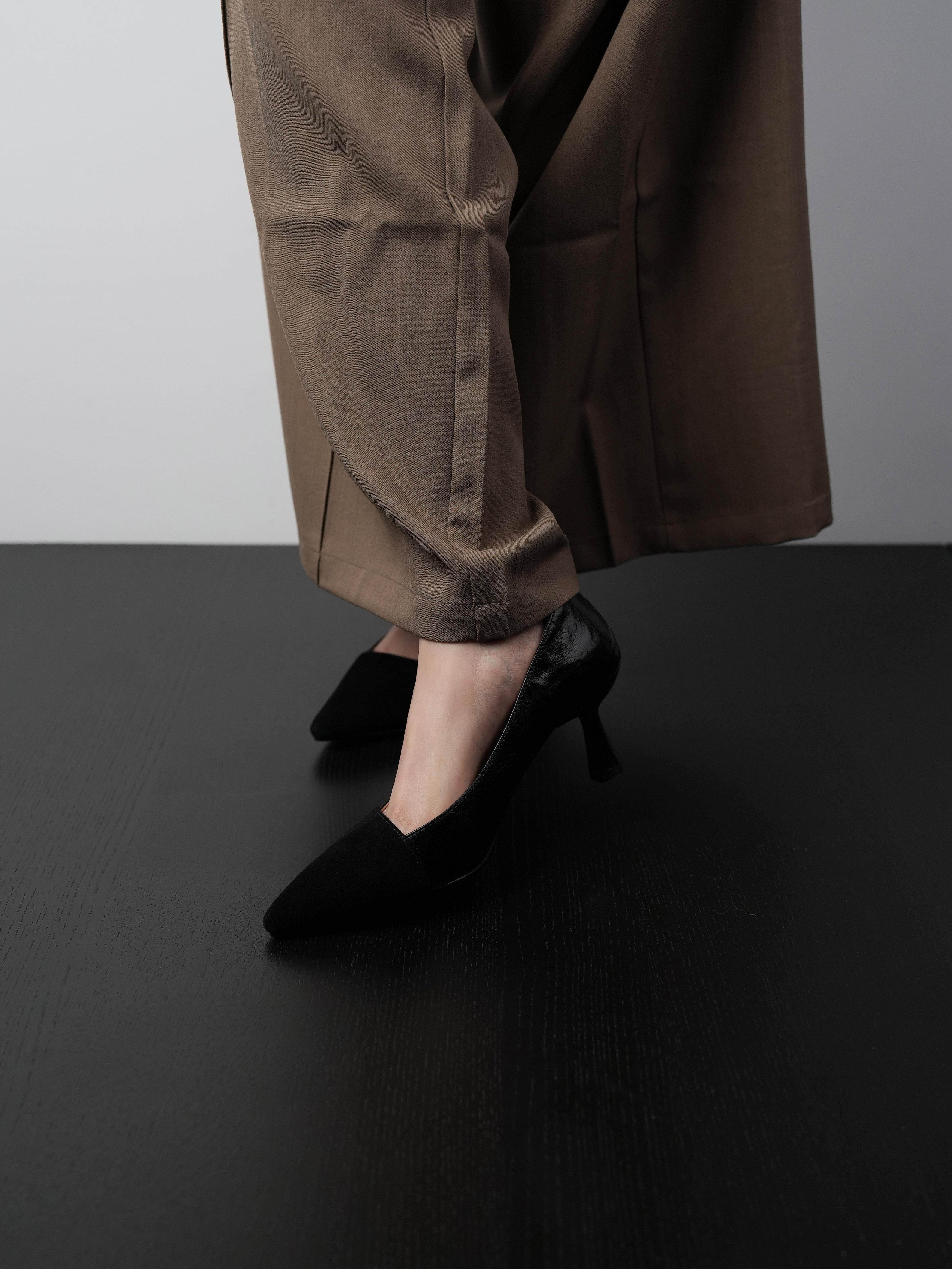 Pointed Toe Spliced High Heels for Women, Thin Mid-Heel Minimalist Commuting Flats, Chanel-Inspired Office Shoes Pointed Toe Spliced High Heels for Women, Thin Mid-Heel Minimalist Commuting Flats, Chanel-Inspired Office Shoes