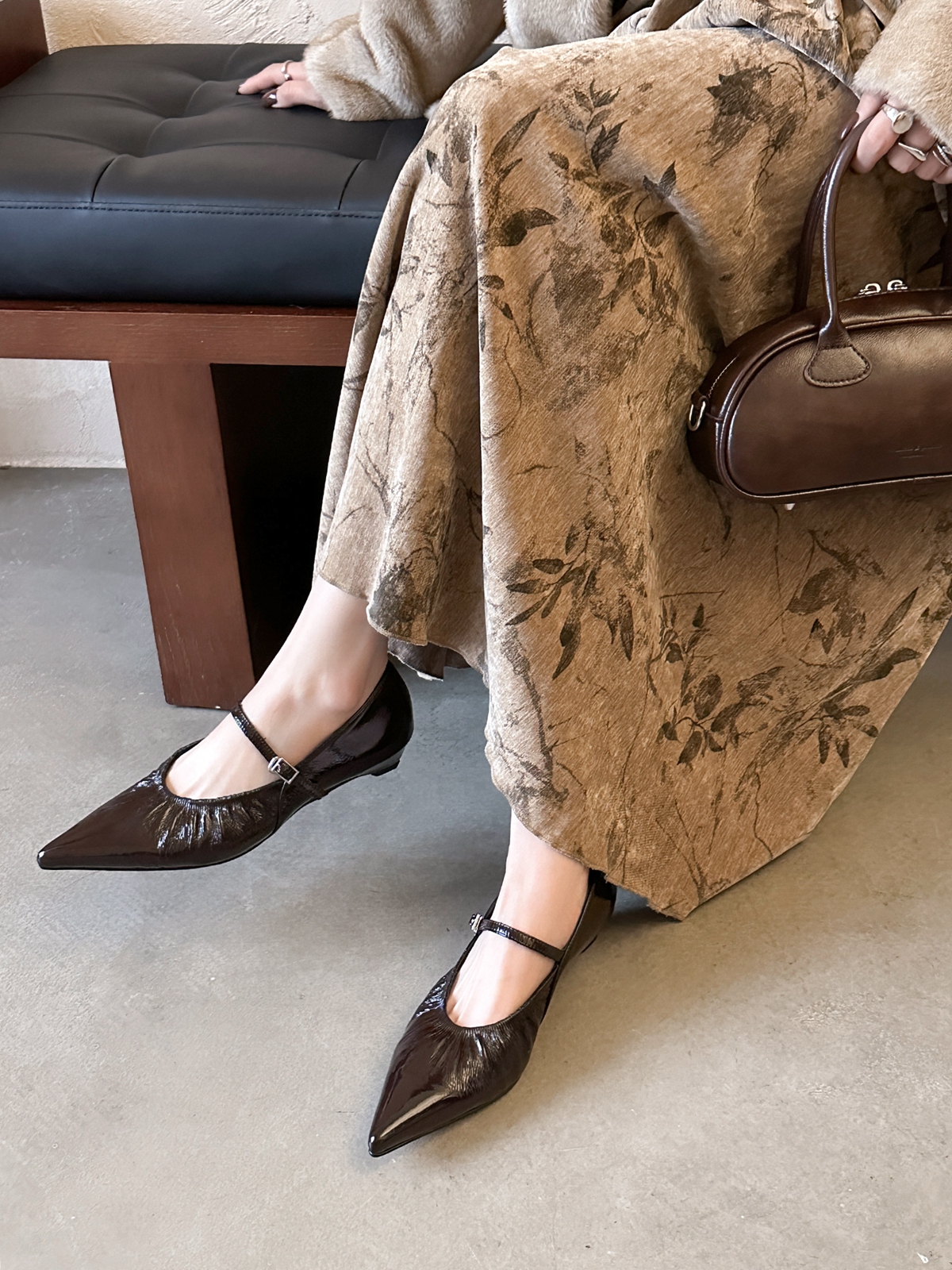 Pointed Toe Wrinkled Strap Mary Jane Shoes for Women - Genuine Leather Low Heel - Retro European American Style Spring Footwear Pointed Toe Wrinkled Strap Mary Jane Shoes for Women - Genuine Leather Low Heel - Retro European American Style Spring Footwear