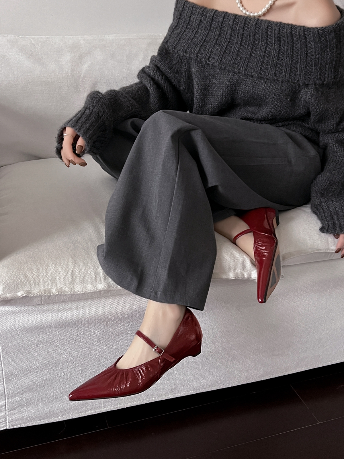 Pointed Toe Wrinkled Strap Mary Jane Shoes for Women - Genuine Leather Low Heel - Retro European American Style Spring Footwear Pointed Toe Wrinkled Strap Mary Jane Shoes for Women - Genuine Leather Low Heel - Retro European American Style Spring Footwear