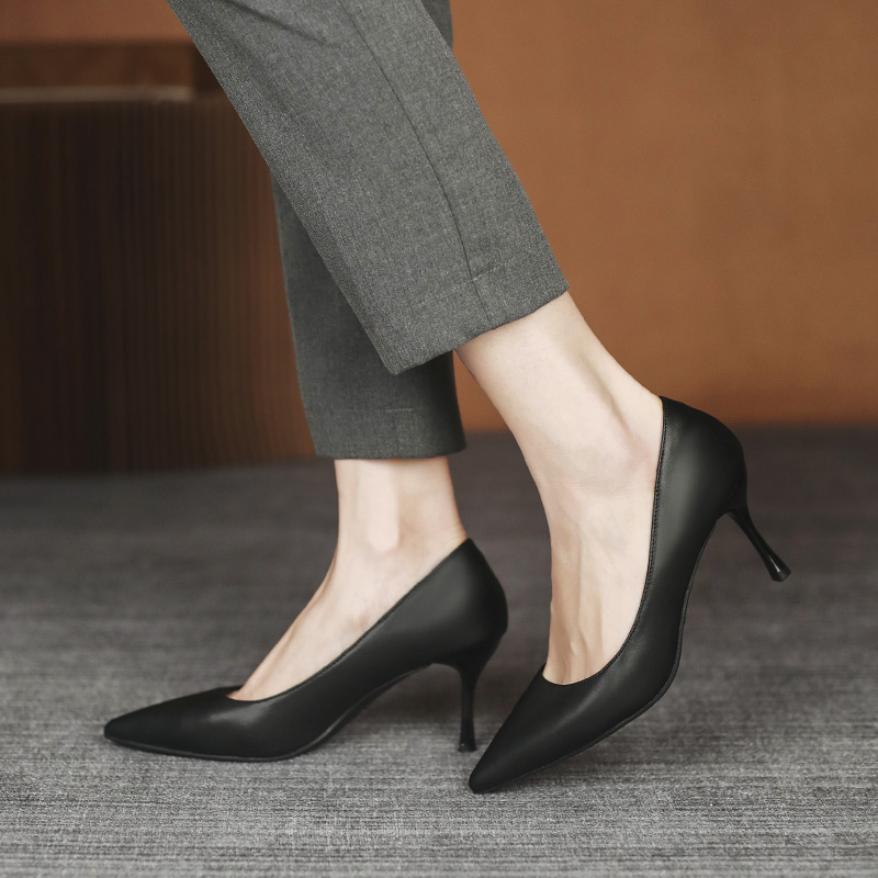 Professional Women's High-Heeled Shoes, Thin Heels, Soft Sole, Black Leather, Ideal for Interviews, Formal Commuting & Etiquette Classes